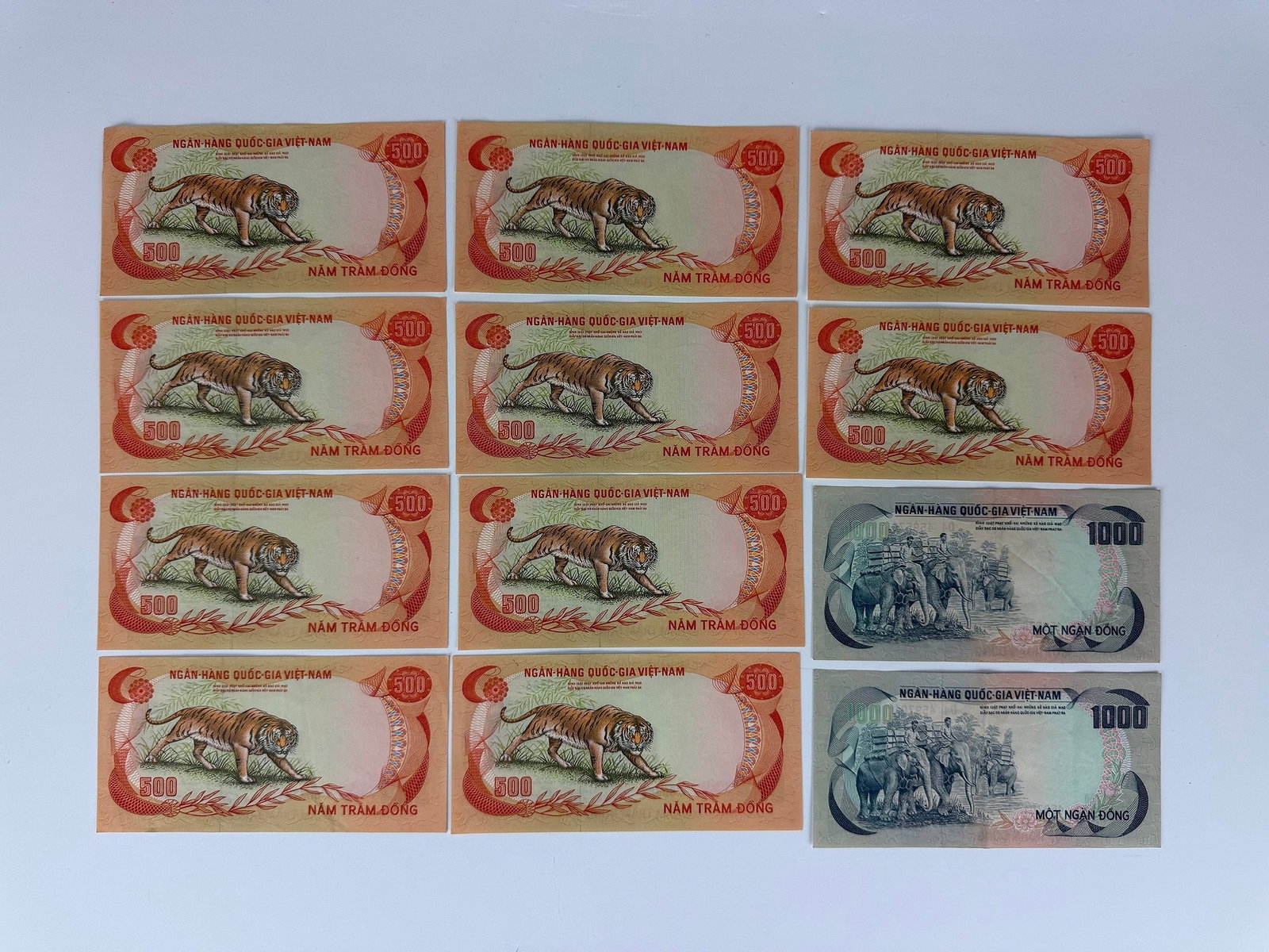 Ten South Vietnam 500 Dong ND 1972s and Two 1000 Dong Notes (1 of 4)