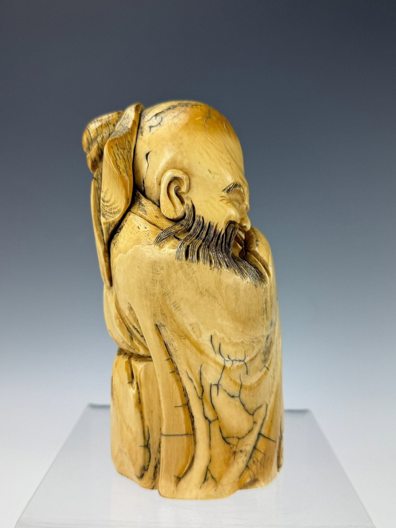 Antique Chinese Carved Cattle Bone Figure With DaMing Mark (1 of 4)