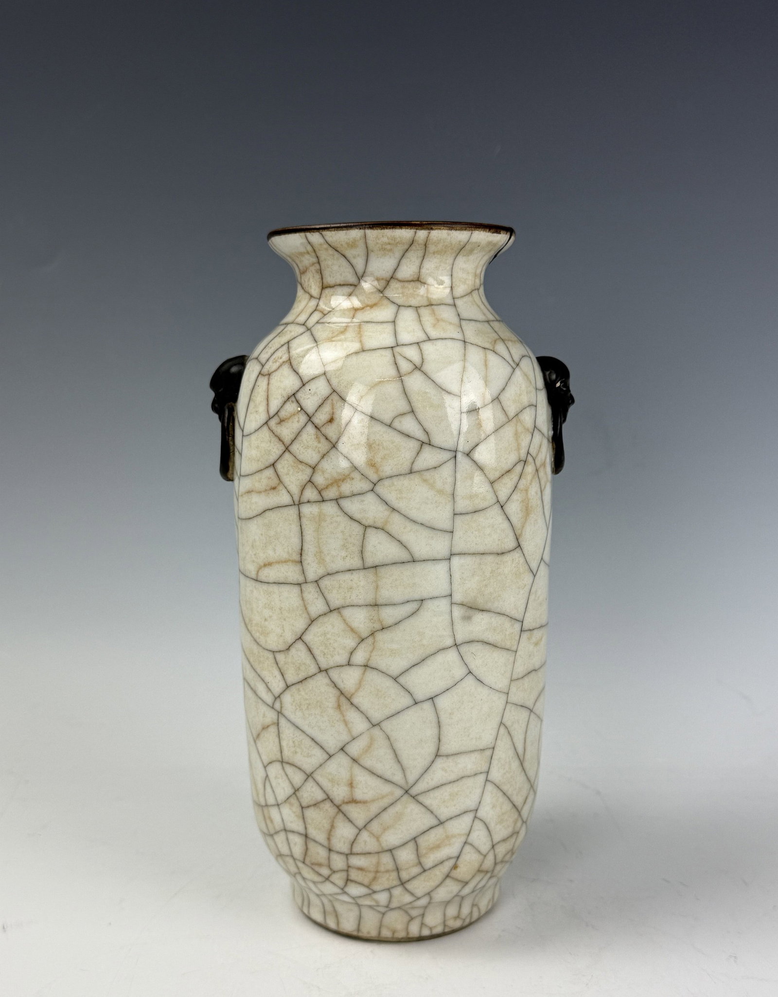 Chinese Guan Type Pocelain Vase Xianfeng Mark (1 of 6)