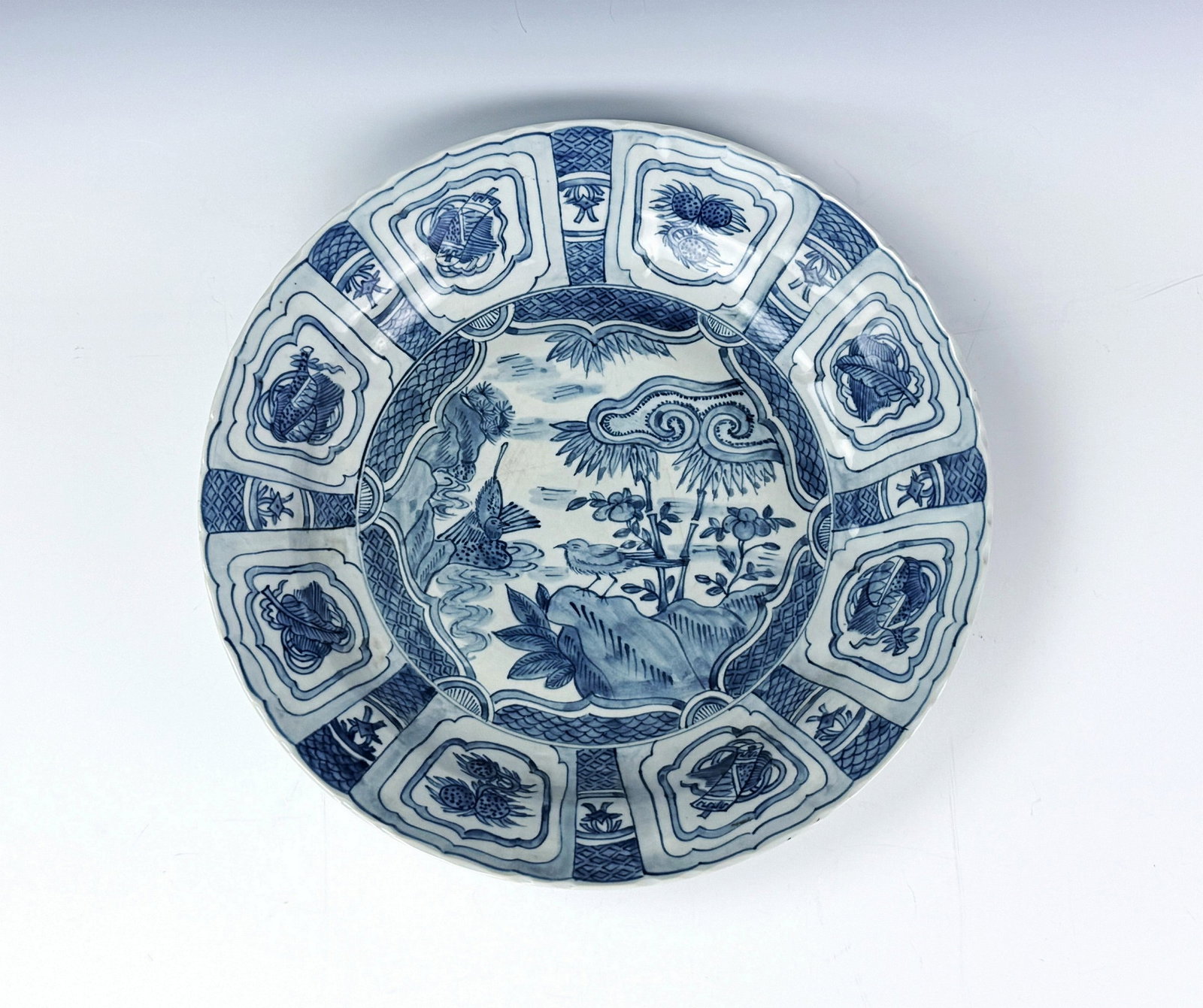 Chinese Ming dynasty Blue and White Porcelain PKraak Charger (1 of 5)