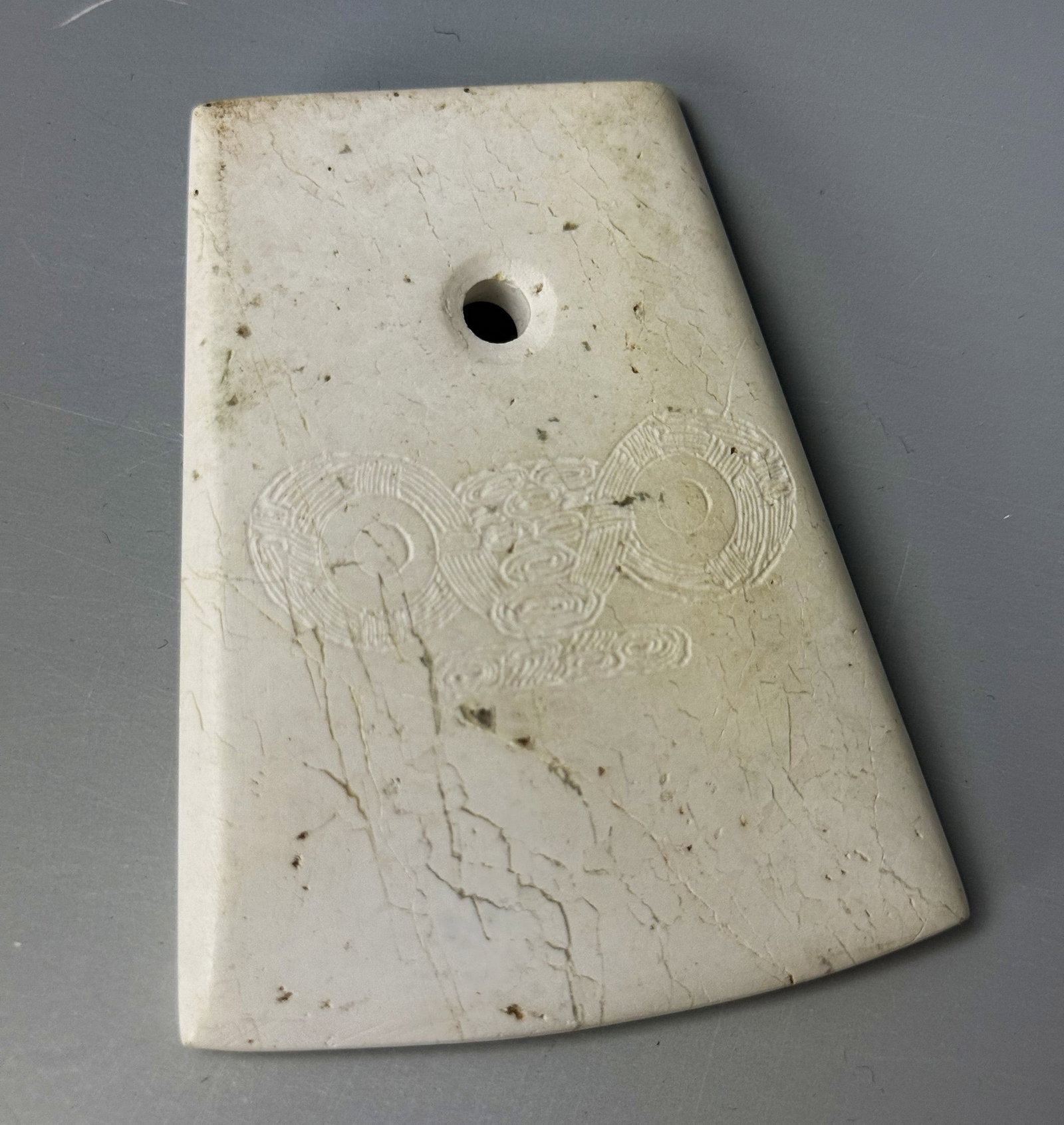 Chinese Liangzhu Carved jade Axe (1 of 3)