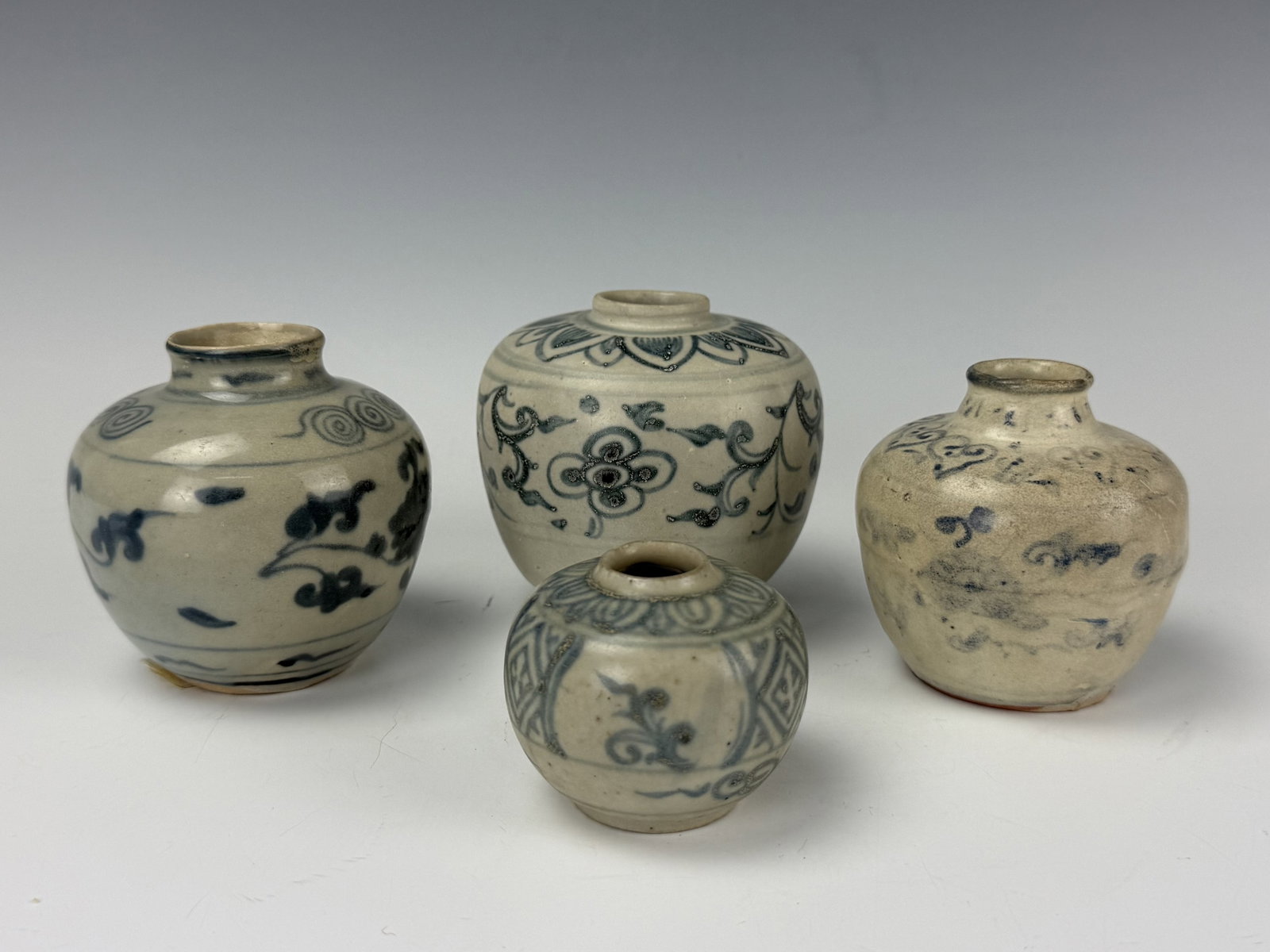 Group of 4 Antique Blue White Jarlets 15th-16th Century (1 of 7)