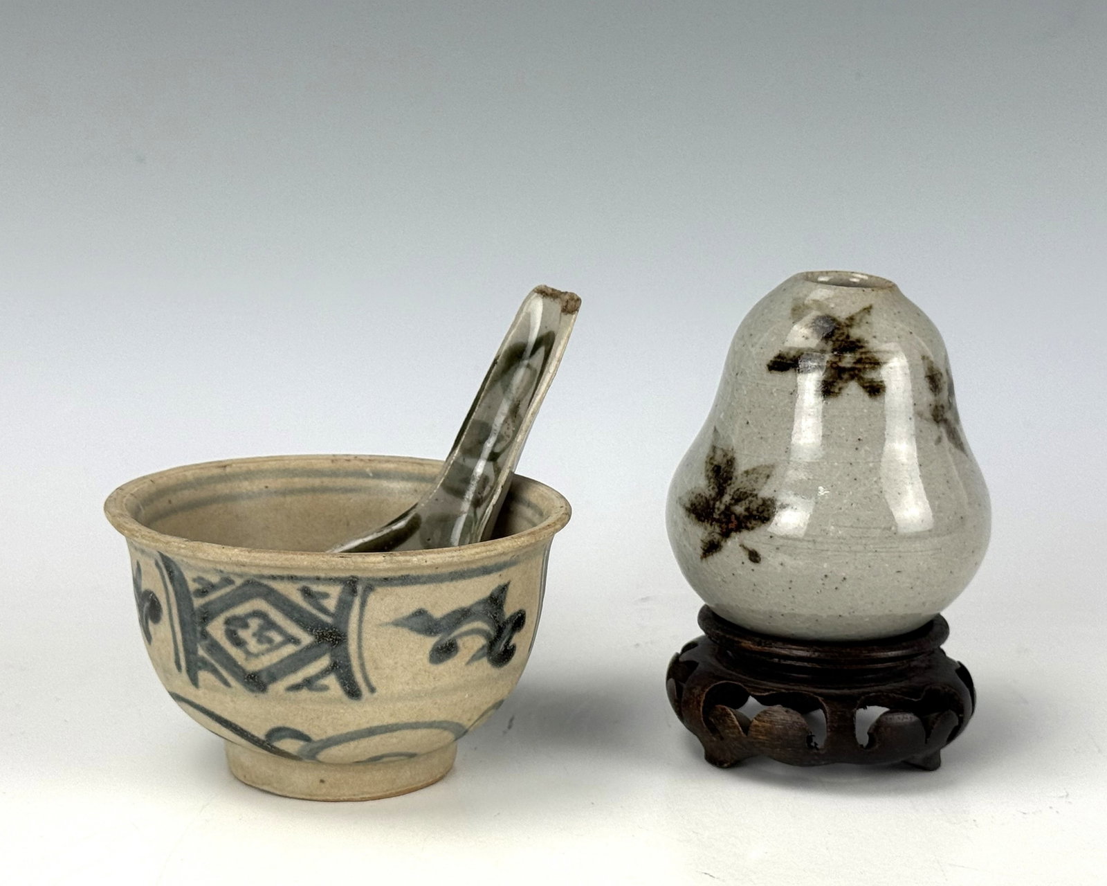 Antique Porcelain Pear Shaped Vase and Blue Decorated Bowl with Spoon: Antique Porcelain Pear Shaped Vase and Blue Decorated Bowl with Spoon. Bowl size: D 8.3cm(3.3in.) x H 5cm(2in.). Preview from June 22nd to 26th from 1:00 PM TO 5:00 PM Eastern Time, Location: 15229 Di
