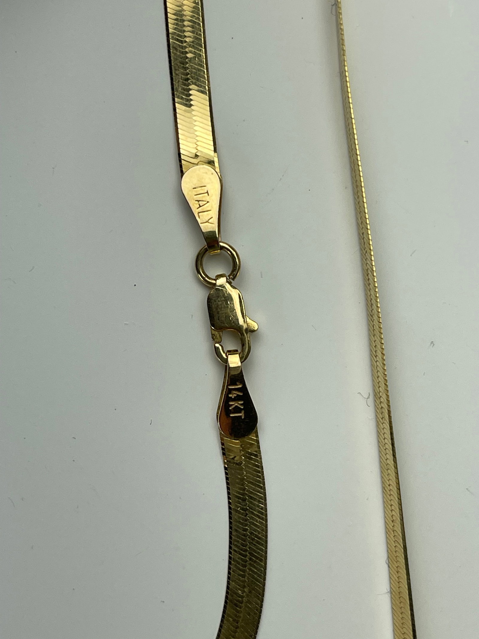 Three 14kt Yellow Solid Gold Necklaces - 3