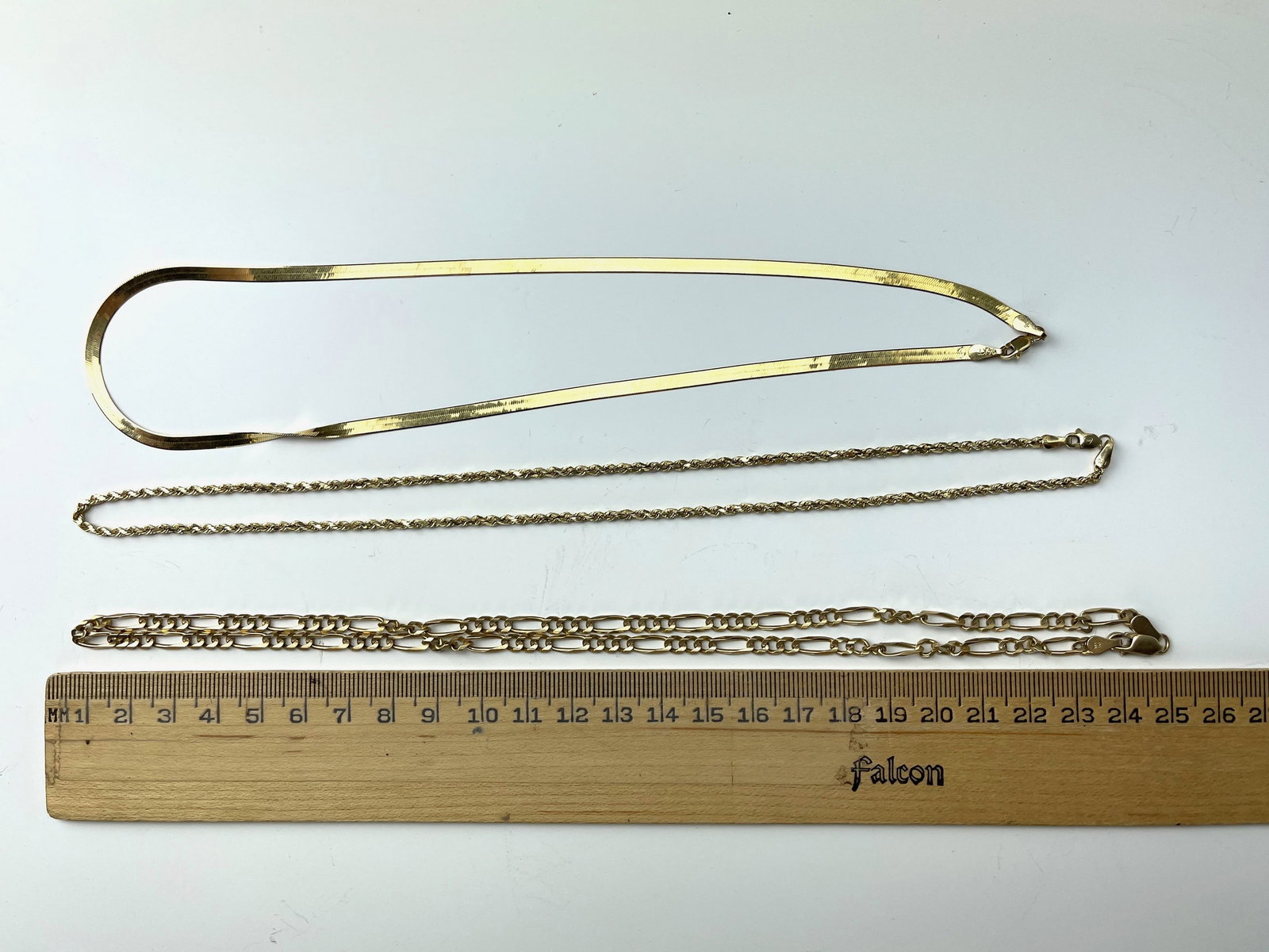 Three 14kt Yellow Solid Gold Necklaces - 7