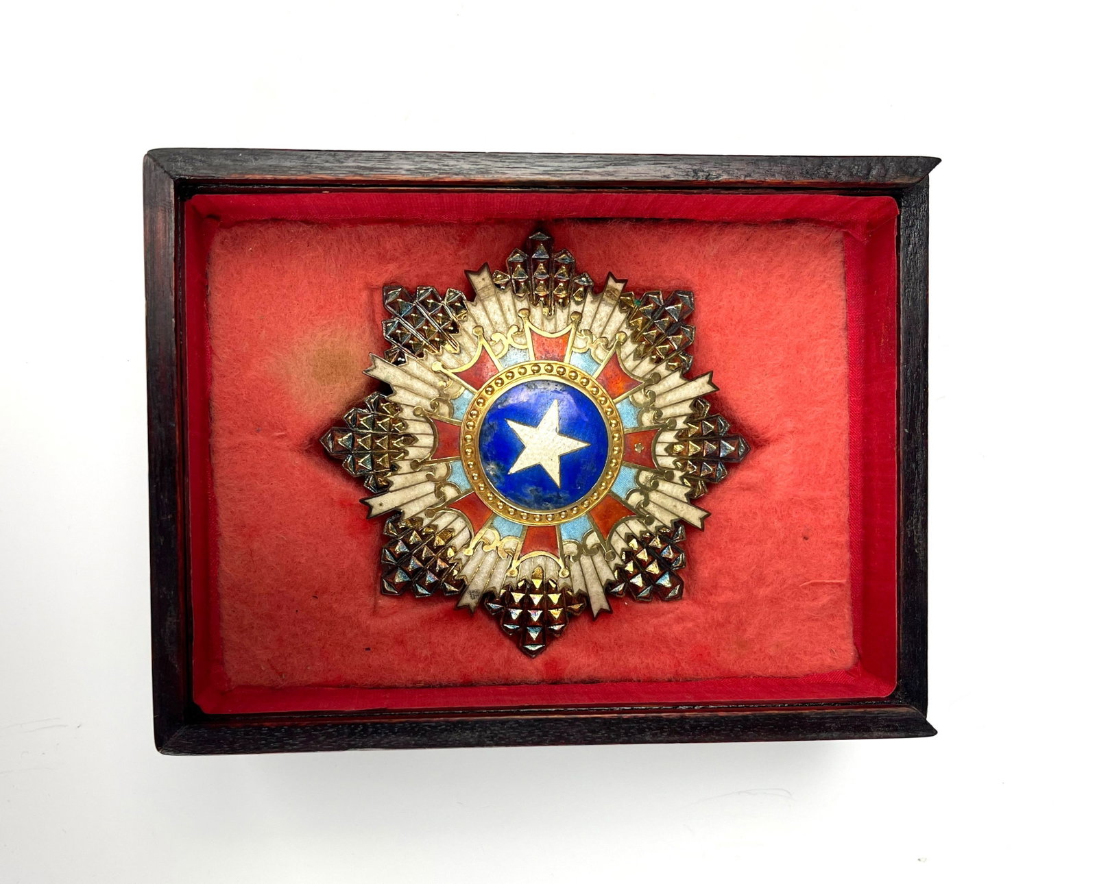 A Chinese Order of the Brilliant Star Medal and Case Awarded to Hollington Tong: Set of Decoration Medals From Hollington Tong Repiblican Peiod .MINGUO 1916. Medal size: D 9 cm(3.5 in.), Box L 14.5cm(5.7 in.) x W 10.7 cm(4.2 in.) x H 5 cm(2 in.), acquire from Tong's Family.Holling