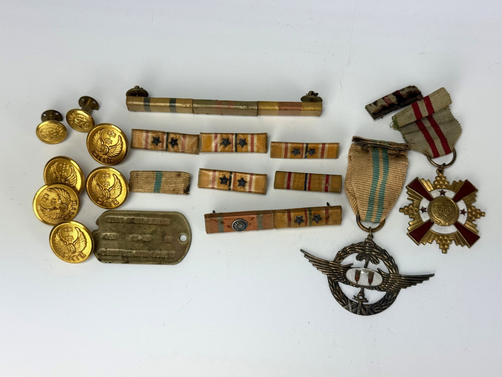 Groups of medals and Ribbon Bars and Gold Buttons (1 of 7)