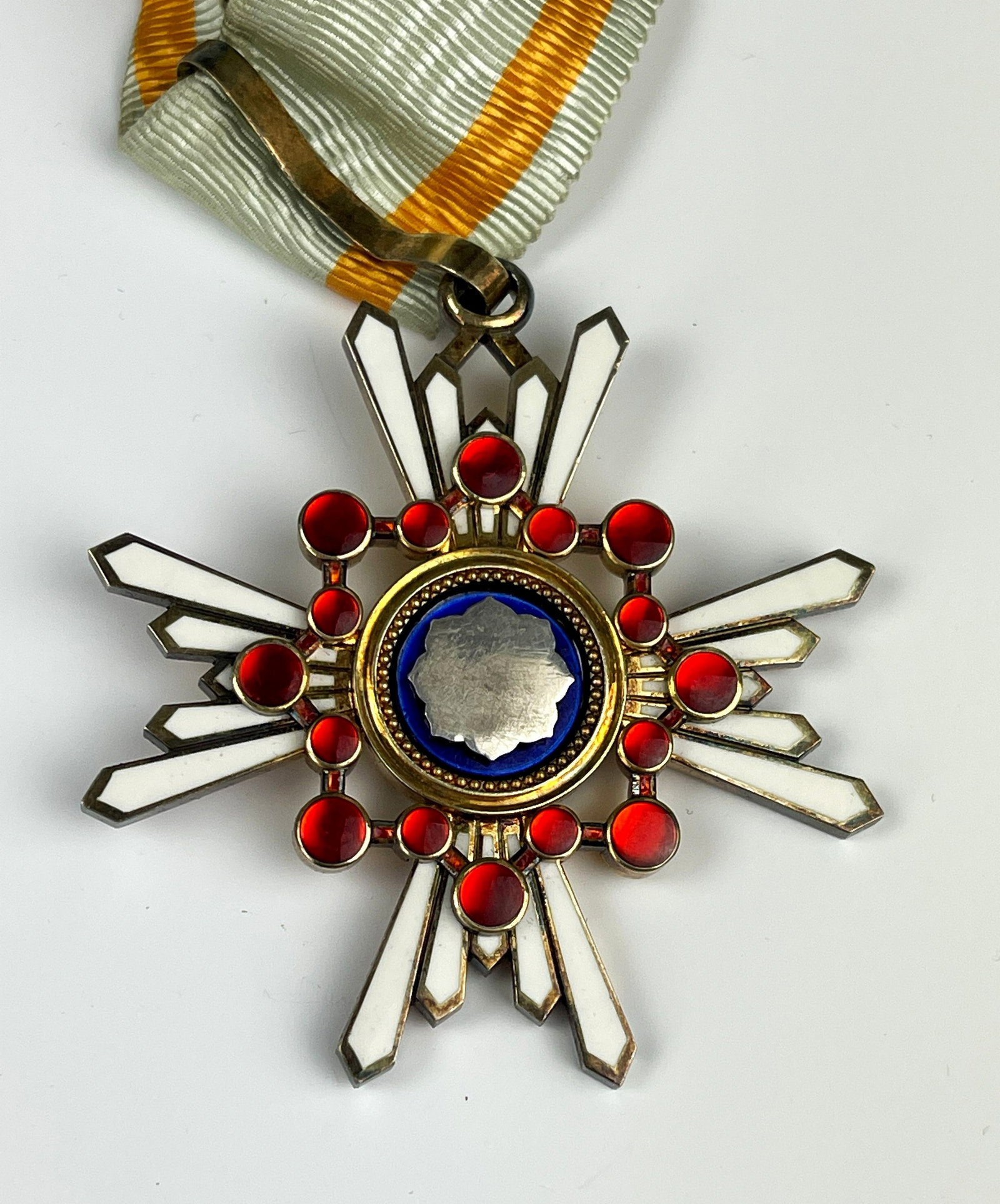 Japanese Order of the Sacred Treasure 3rd Class Medal with Case and Ribbon (1 of 7)