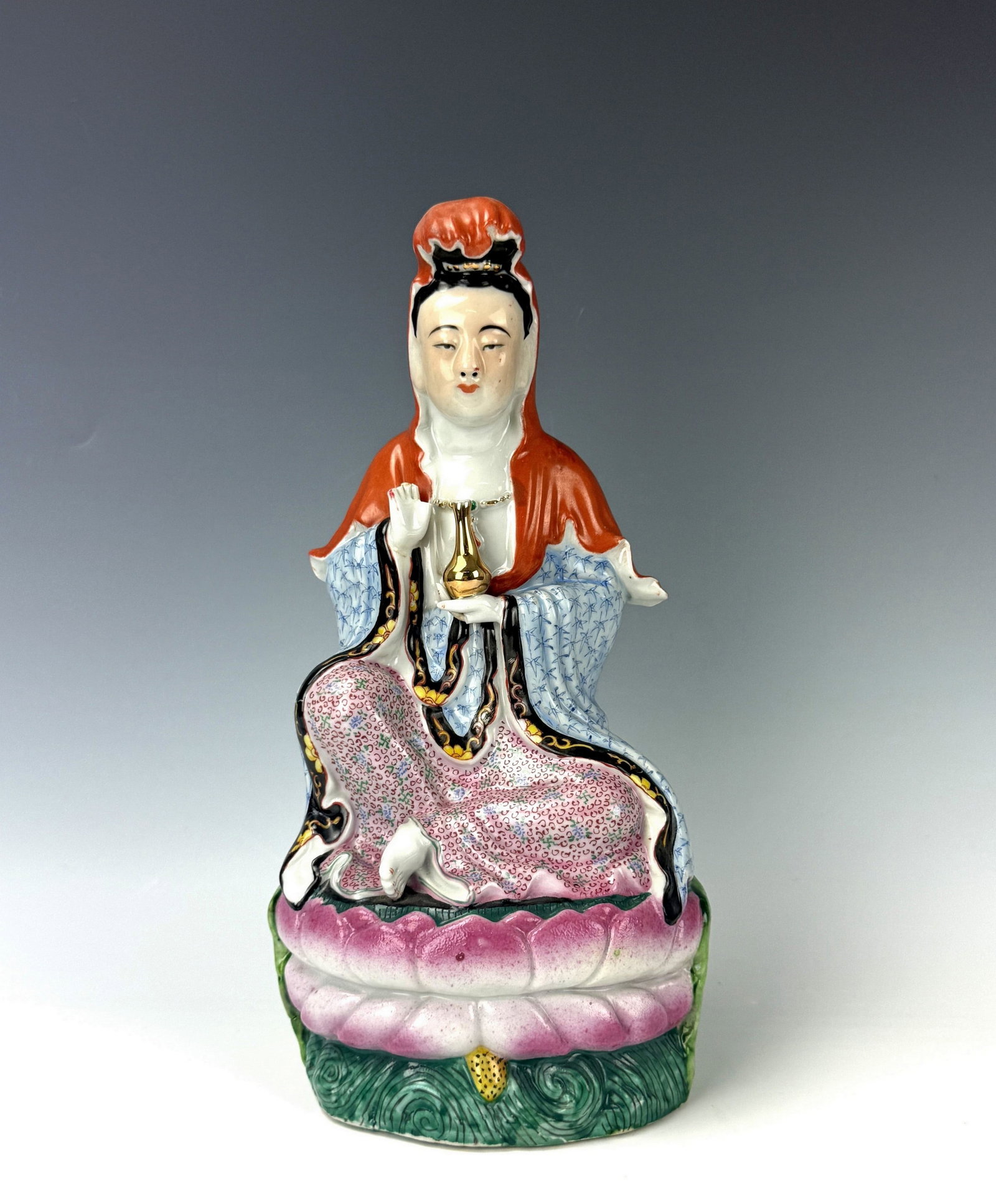 Jianyi Caichangtai Famille Rose Porcelain Guanyin (1 of 9)