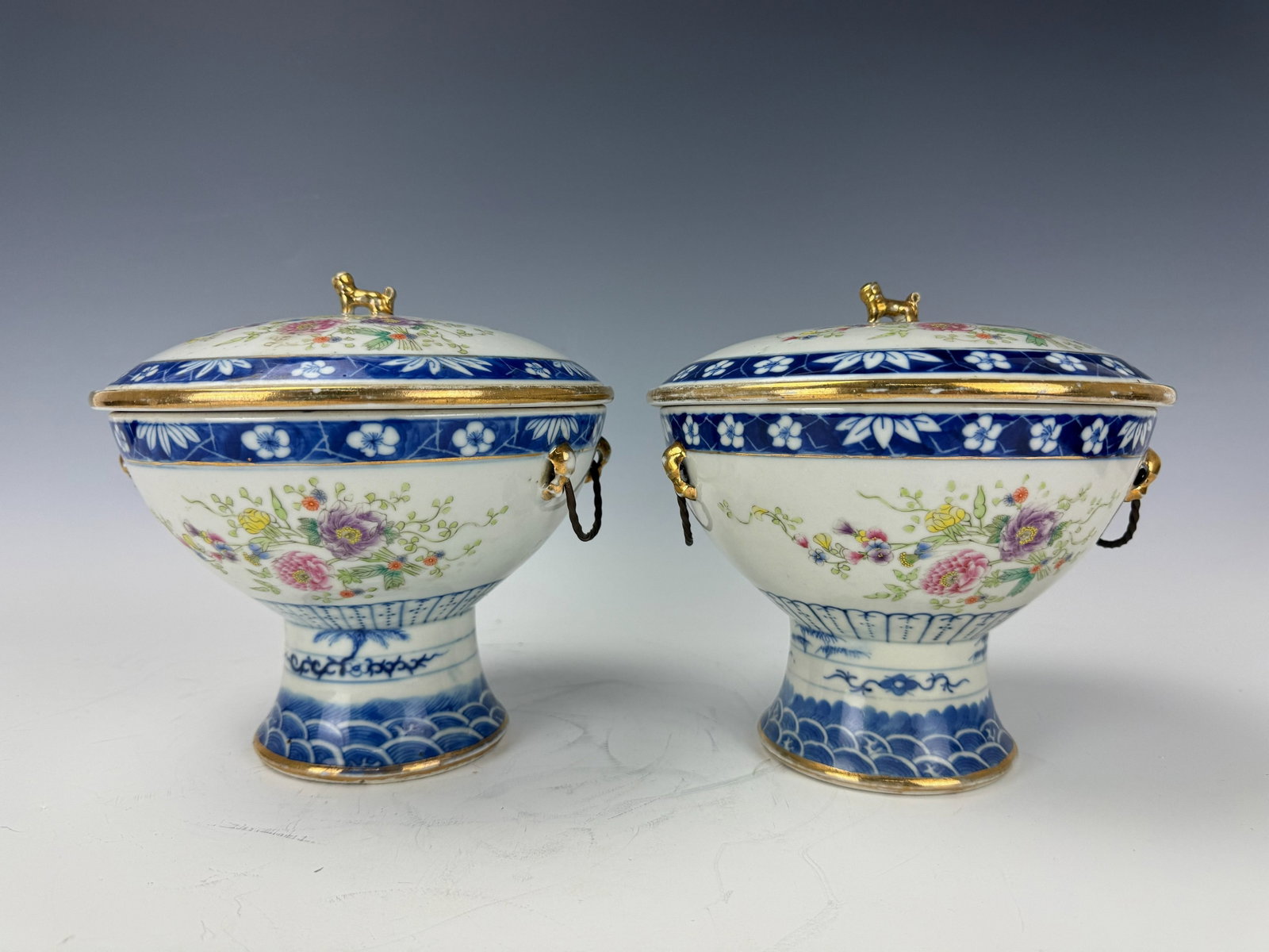 Pair of Chinese Famille Rose Porcelain Cover Bowls: Pair of Chinese Famille Rose Porcelain Cover Bowls,H 19 cm(7.5 in.) x W 19 cm(7.5 in.) x 2. Preview from Aug 24th to 28th from 1:00 PM TO 5:00 PM Eastern Time, Location: 15229 Display Court, Rockville