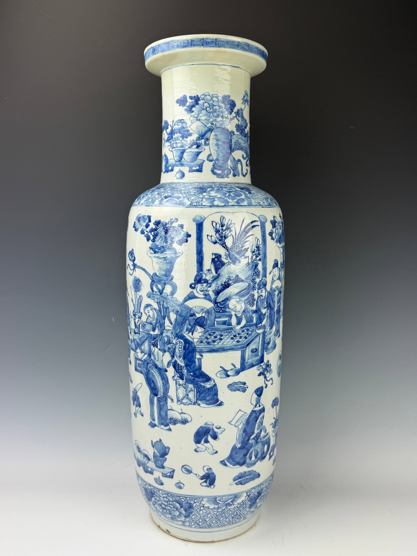 A Large Chinese Blue and White Porcelain Vase (1 of 9)