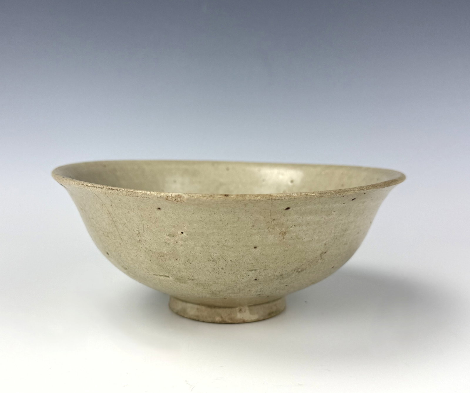 A Chinese Antique Ceramic Bowl (1 of 4)