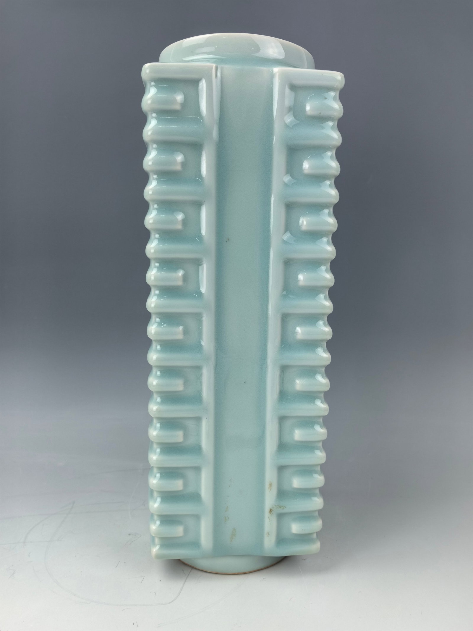 Chinese Celadon Cong Shape Porcelain Square Vase: Chinese Celadon Cong Shape Porcelain Square Vase. H 32 cm (12.6 in.), repaired, sold as is. Preview from Aug 24th to 28th from 1:00 PM TO 5:00 PM Eastern Time, Location: 15229 Display Court, Rockville