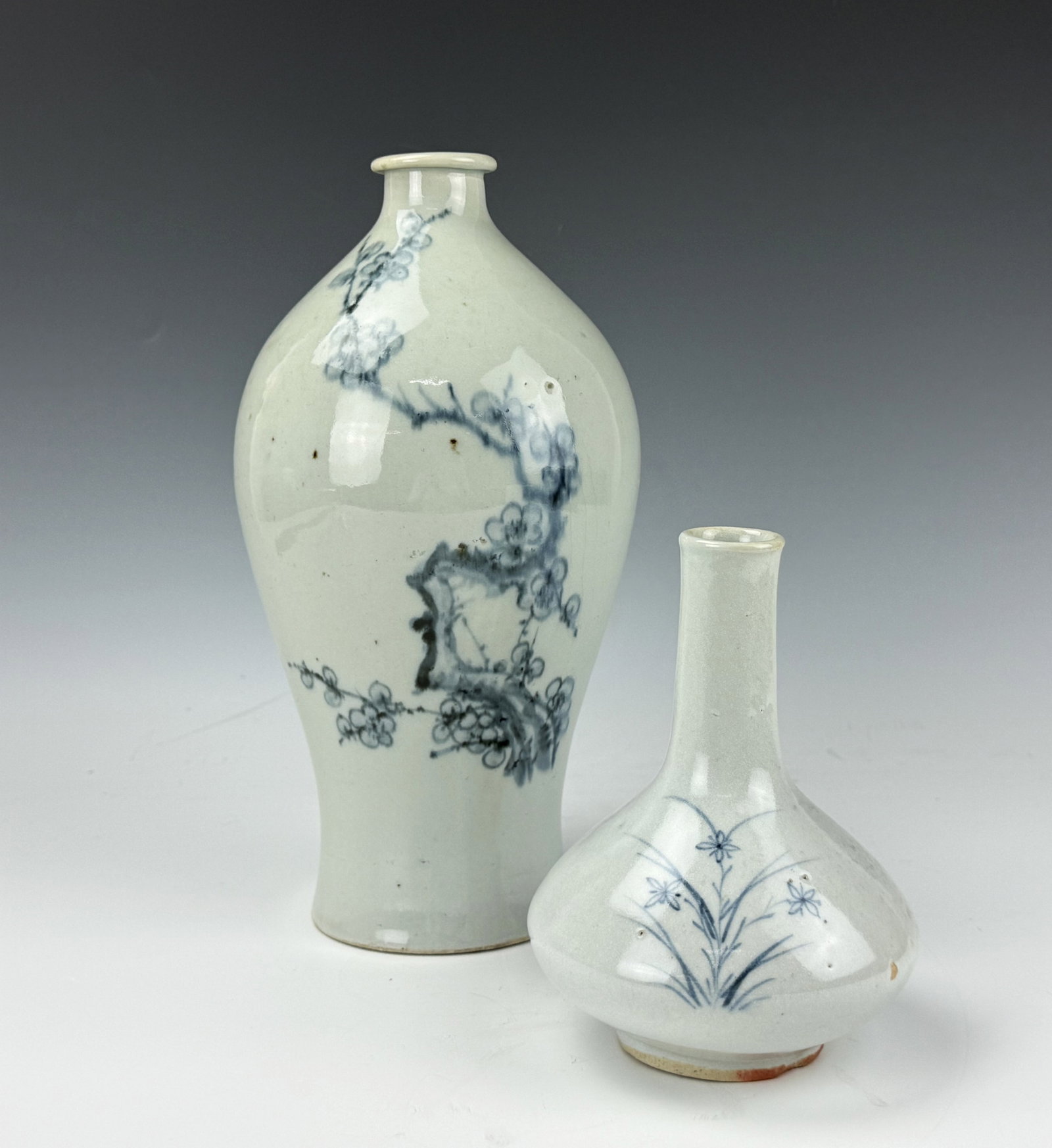 Two Korean Blue and White Porcelain Vases (1 of 9)