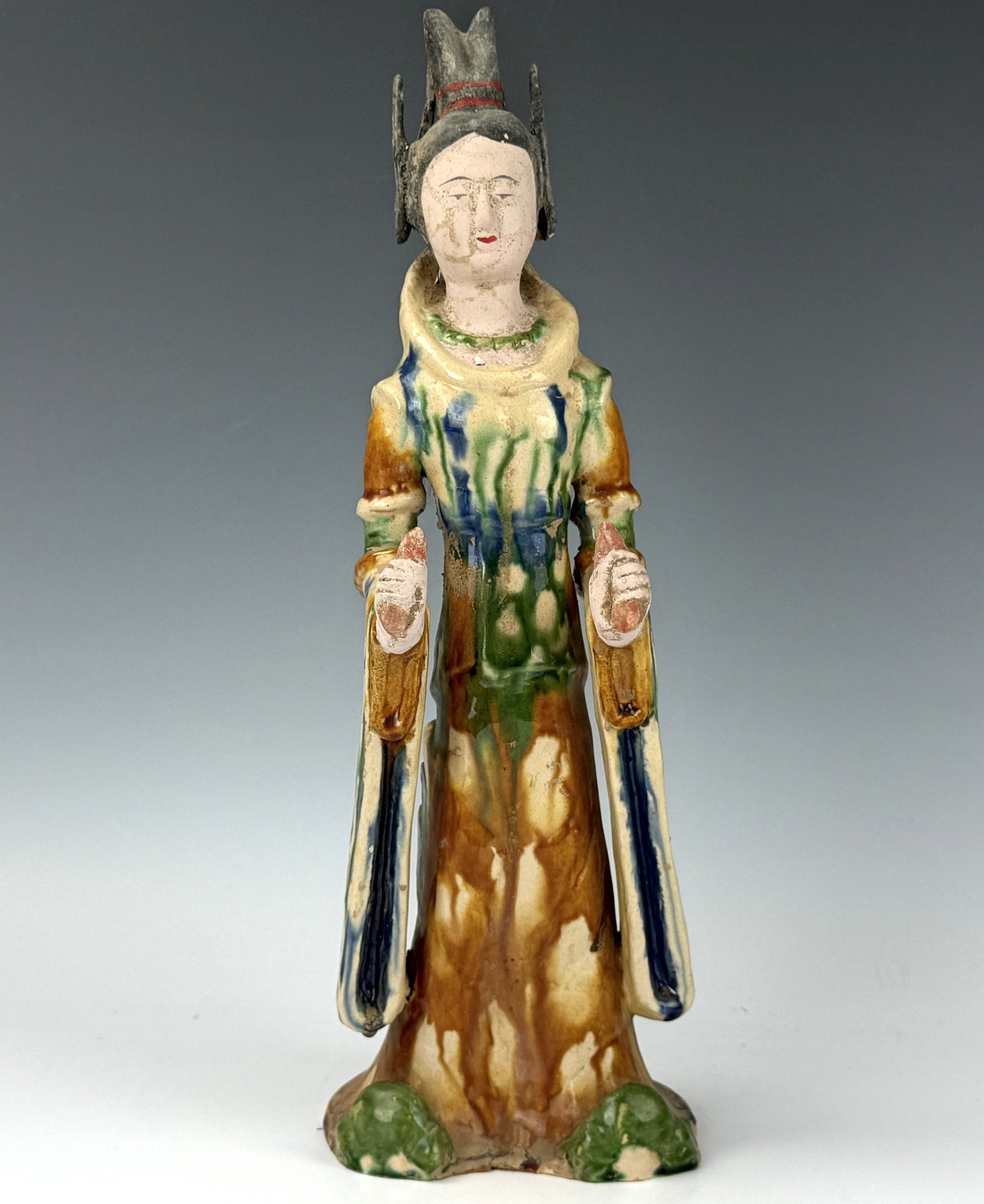 Chinese Sancai Glazed Pottery Figure of A Court Lady (1 of 7)