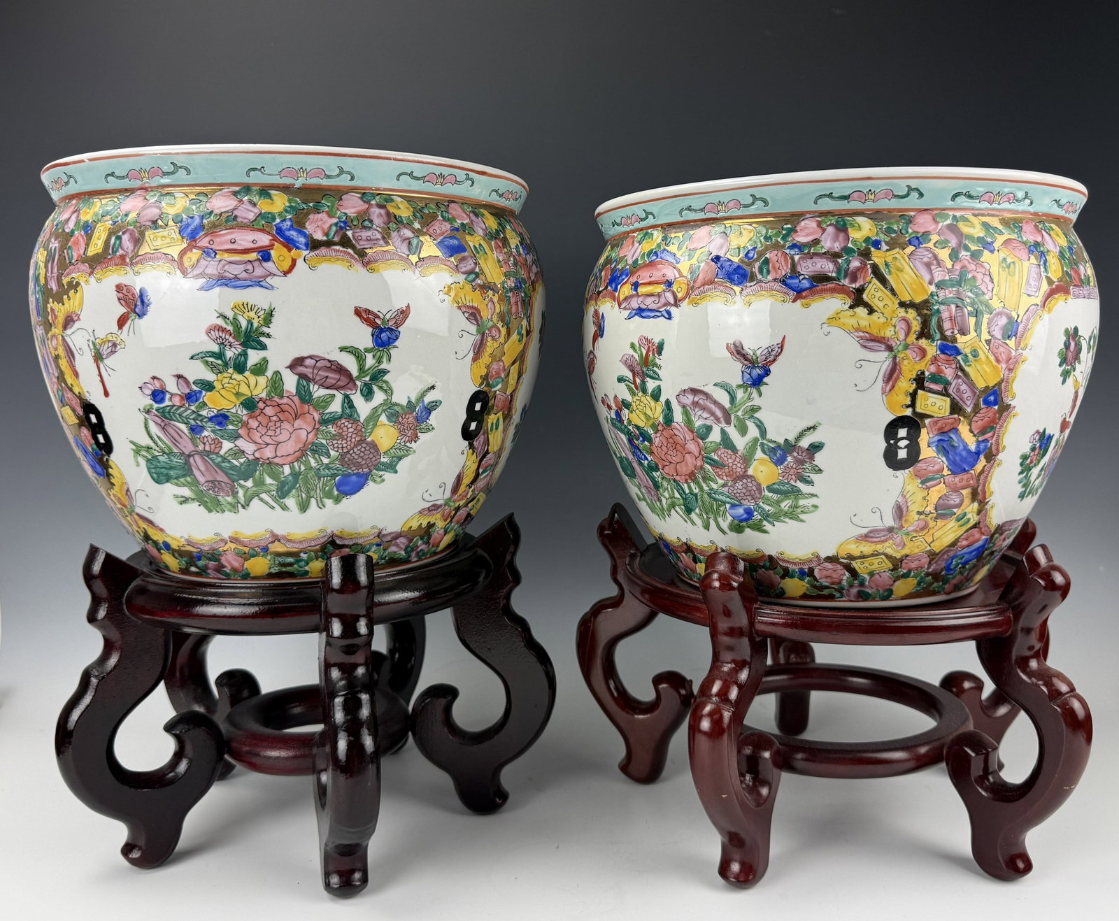 Pair of Birds and Flowers Porcelain Fishbowl Planters: Pair of Birds and Flowers Porcelain Fishbowl Planters. D 30 cm(11.8 in.) x H 25 cm(9.8 in.) x 2. Preview from Aug 24th to 28th from 1:00 PM TO 5:00 PM Eastern Time, Location: 15229 Display Court, Rock