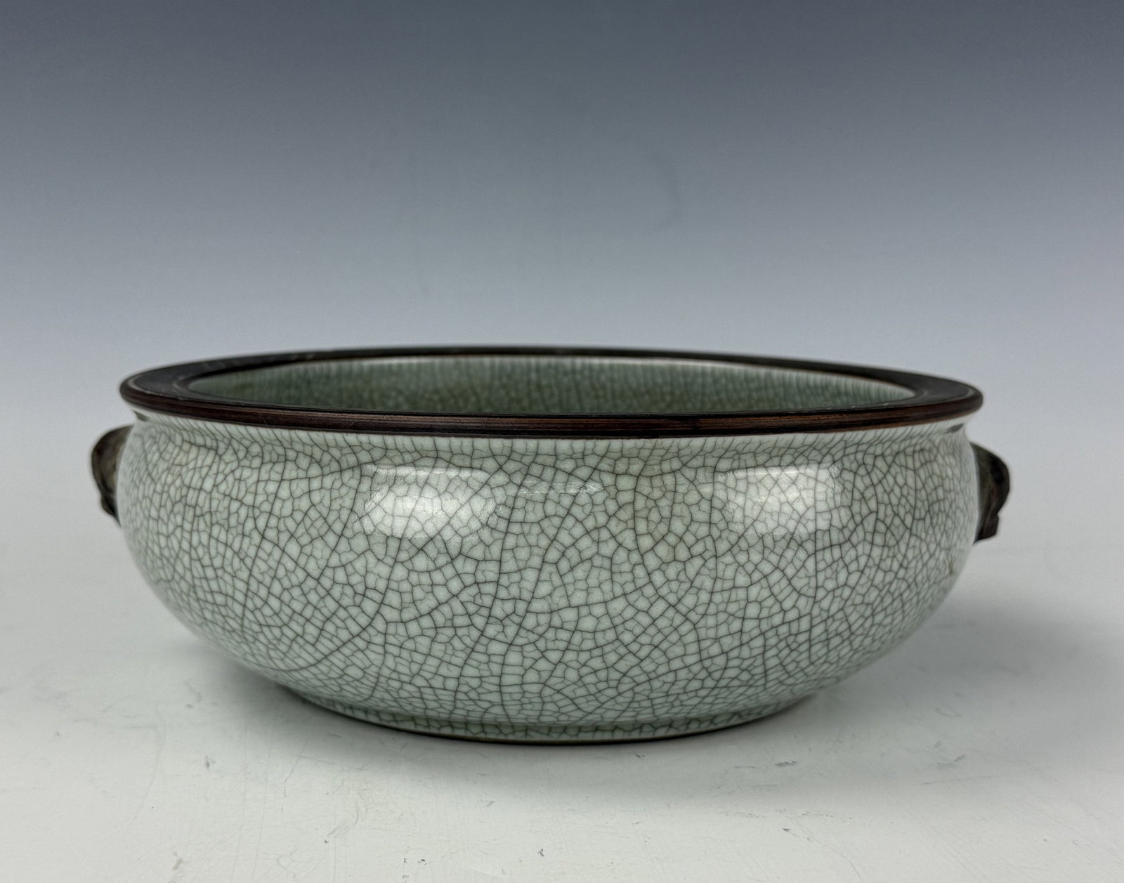 A Chinese Crackle Glazed Ceramic Brush Washer (1 of 4)
