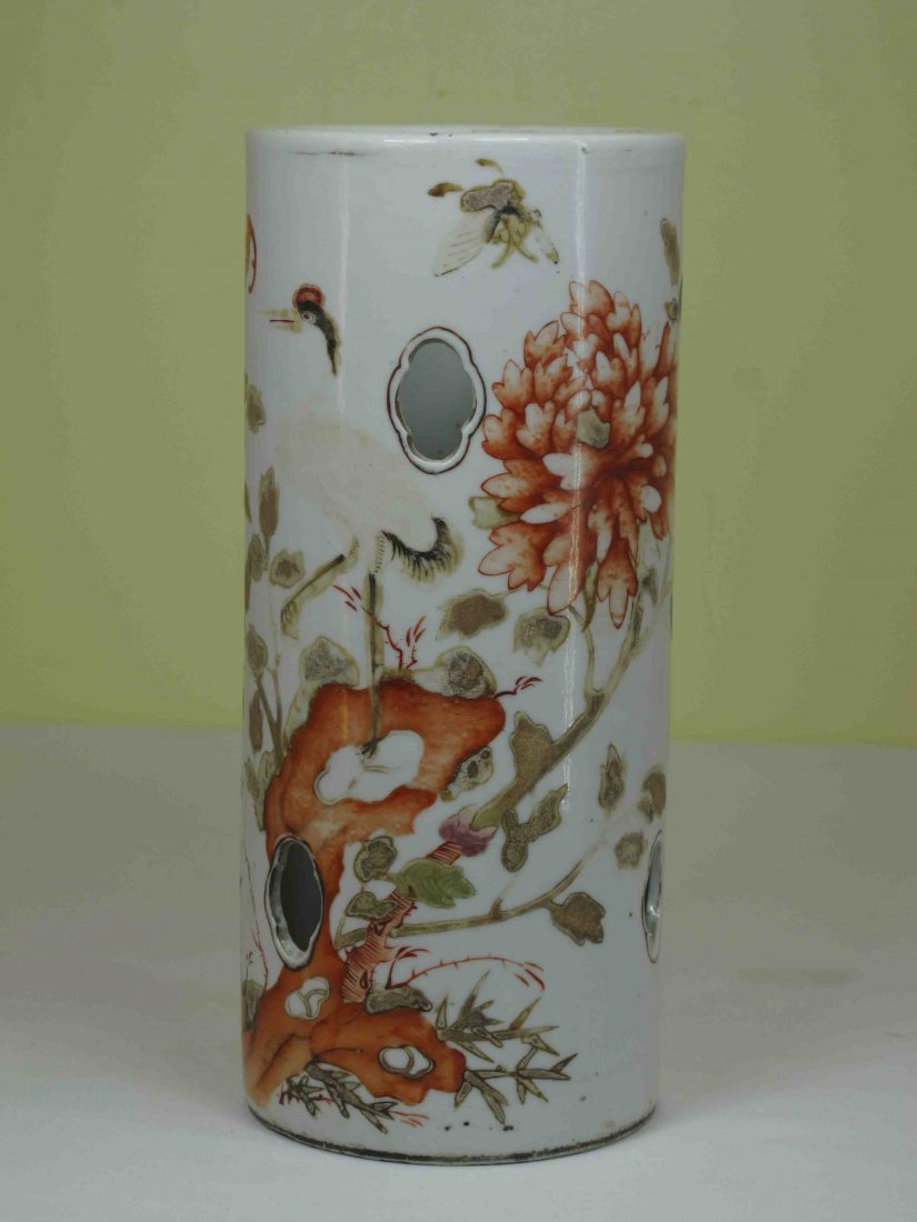 A Chinese Late Qing Dynasty Porcelain Hat Stand (1 of 6)