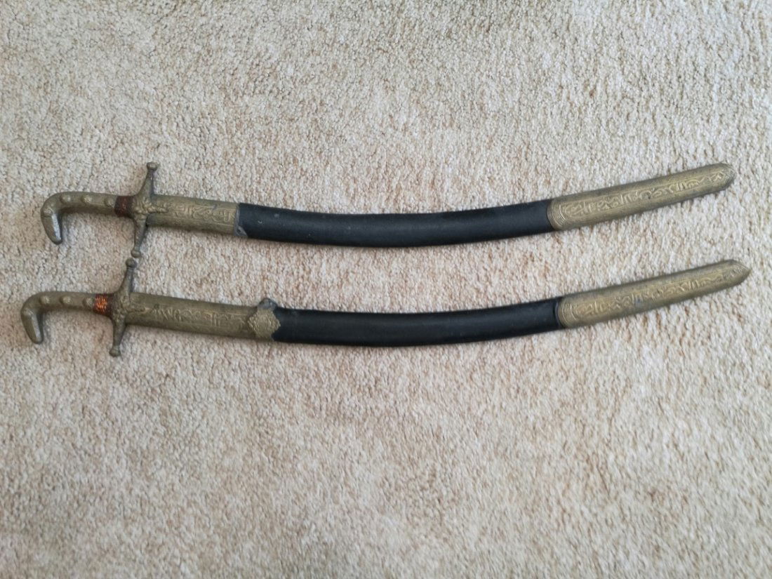 Two Asian antique Swords with scabbard (1 of 5)
