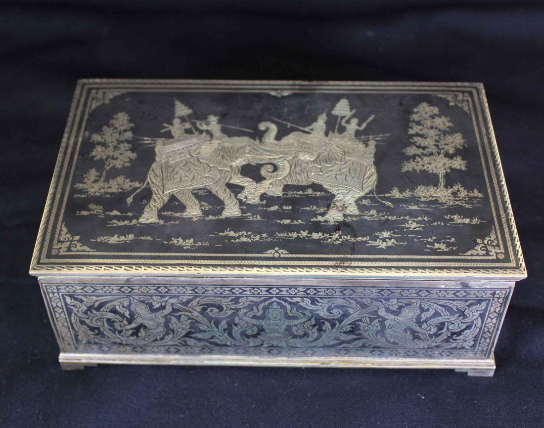 A Sliver Cigar Box: A Sliver Cigar Box, 21.6 X 8.3 X 13.3 CM, 410g