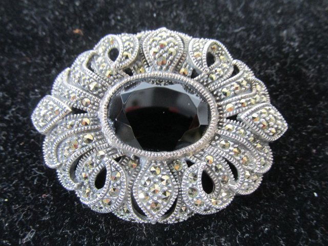 Judith Jack Sterling Marcasite & Onyx Brooch Pendant (1 of 2)