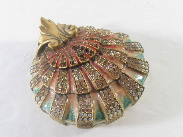 Jay Strongwater Enamel and Swarovski Clam Shell Trinket (1 of 3)
