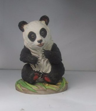 Boehm Porcelain Figurine "Seated Panda Cub" #400-54N (1 of 5)