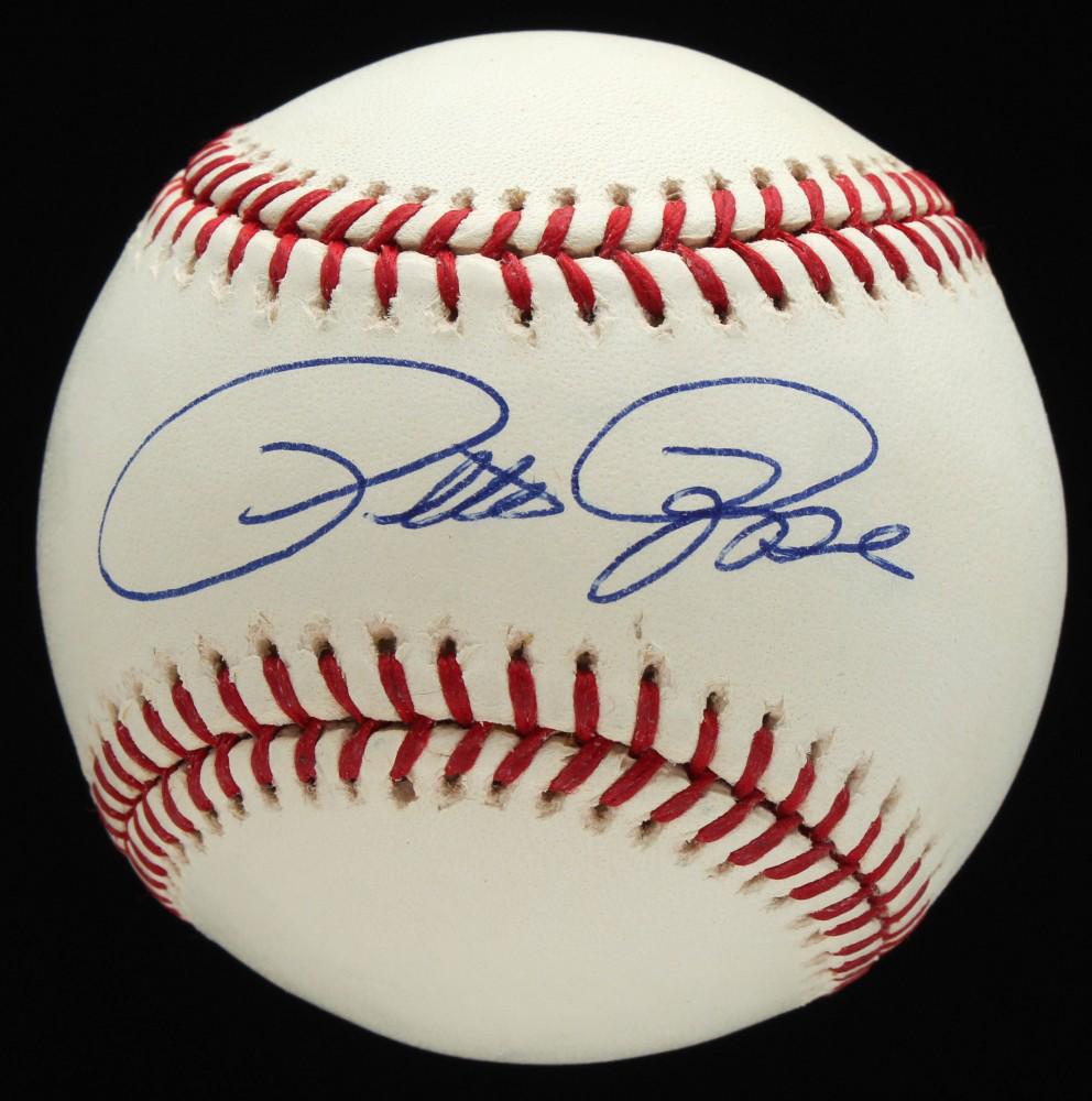 Pete Rose Signed OML Baseball: Rawlings Official Major League baseball. Hand-signed by Pete Rose (Cincinnati Reds). Please see images for details regarding the condition of the baseball.The lot / autograph(s) includes an official J