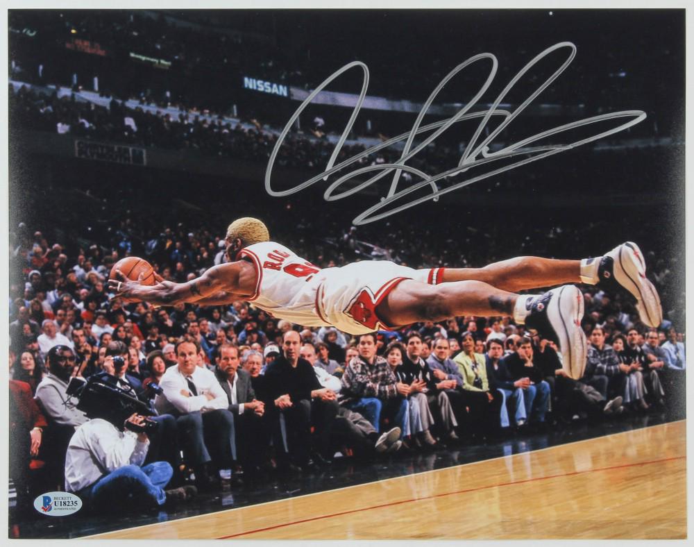 Dennis Rodman Signed Bulls 11x14 Photo (1 of 1)