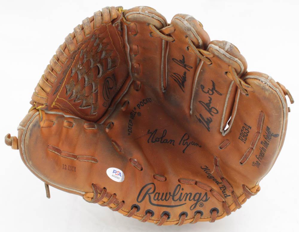 Nolan Ryan Signed Vintage Rawlings Baseball Glove (1 of 1)