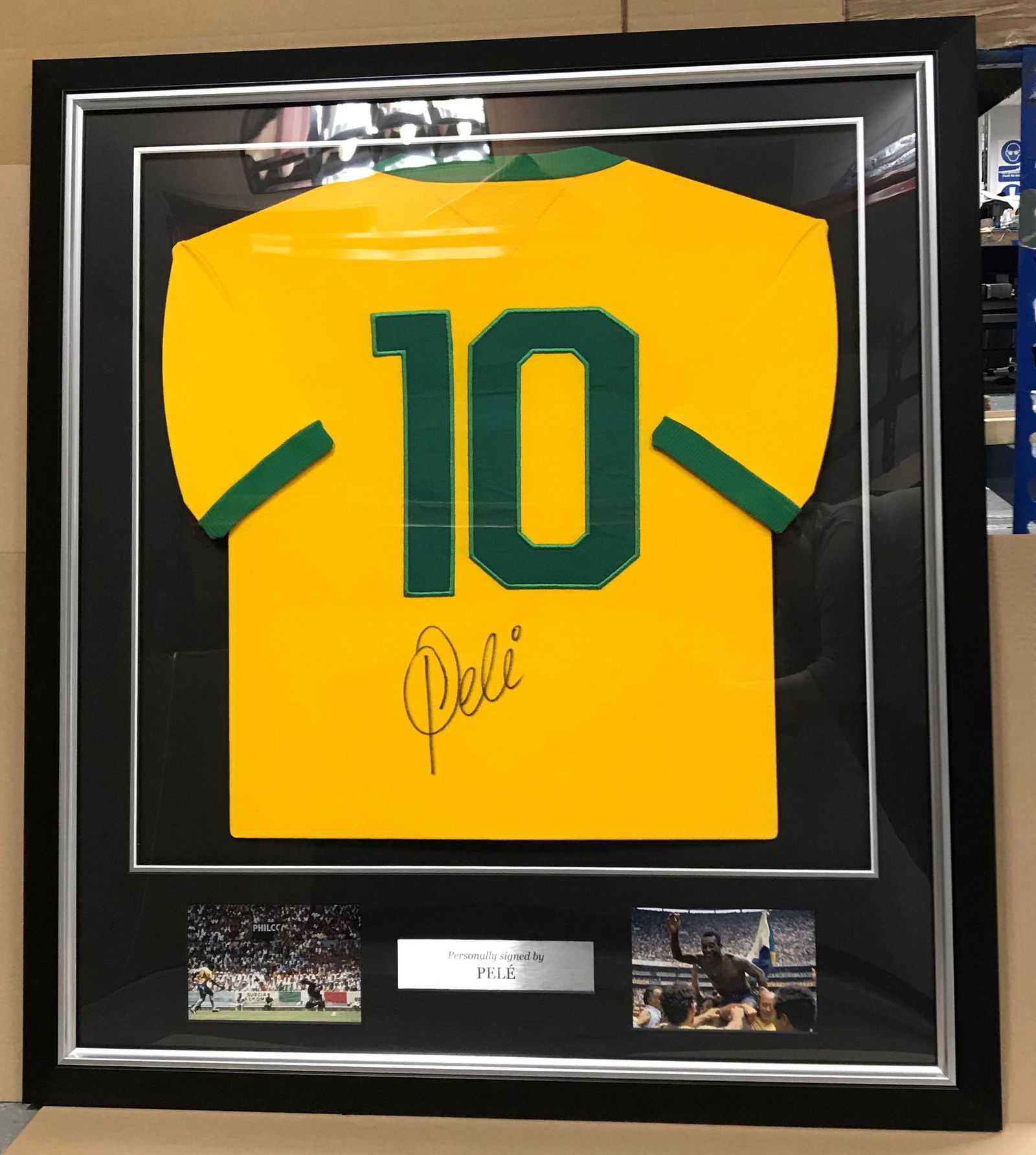 Pele signed Framed jersey (1 of 1)