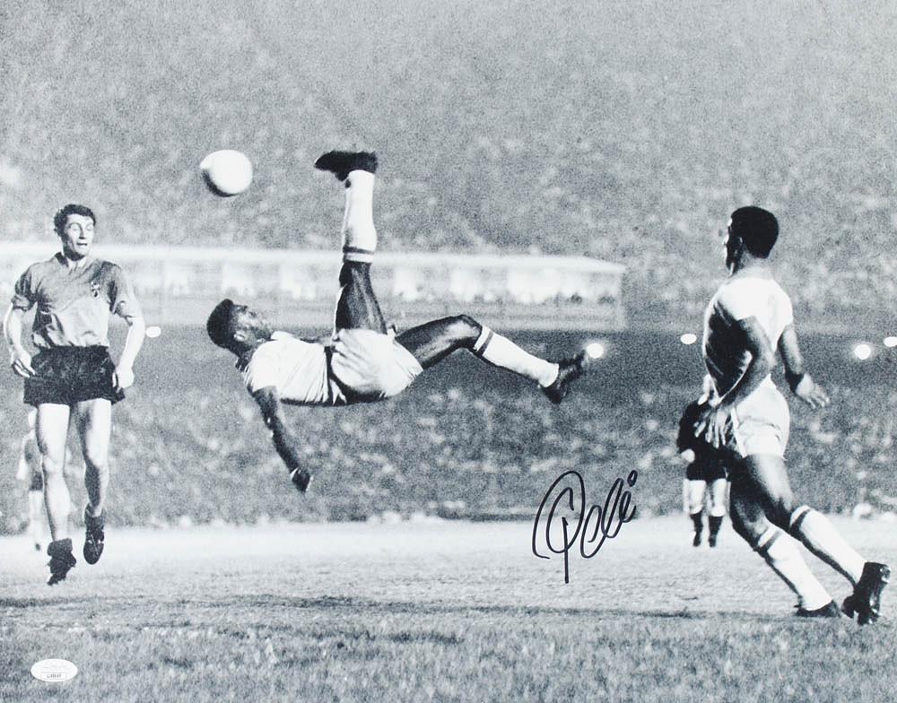 Pele Signed Team Brazil 16x20 Photo (JSA COA) (1 of 1)