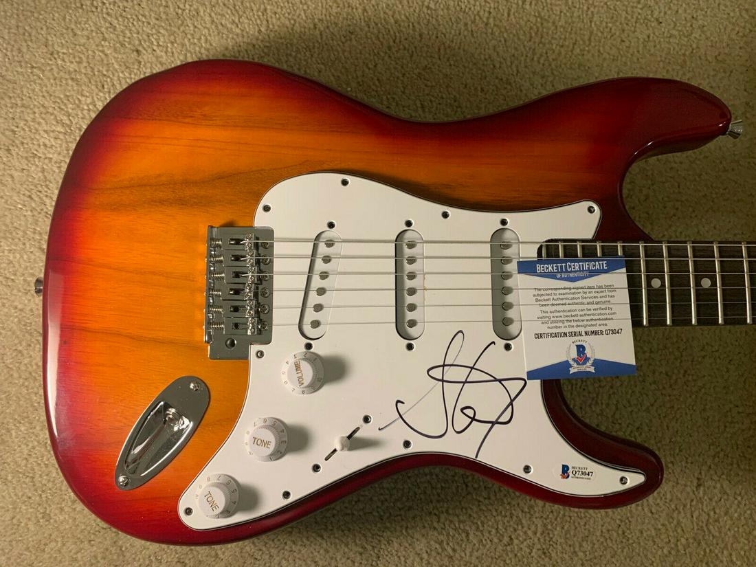 Steven Tyler Aerosmith Signed Electric Guitar BAS (1 of 1)