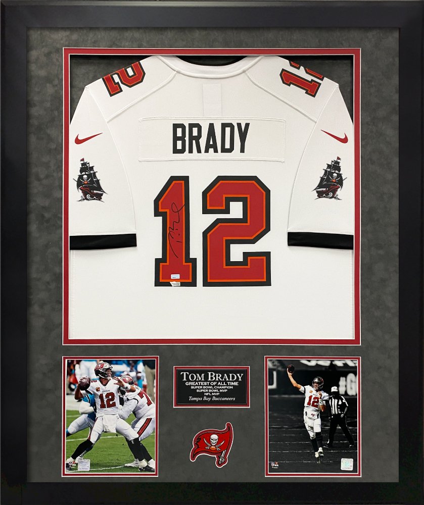 Tom Brady signed and framed Buccaneers Jersey FANATICS: Tom Brady Autograph Jersey Tampa Bay Buccaneers White Framed 32×40