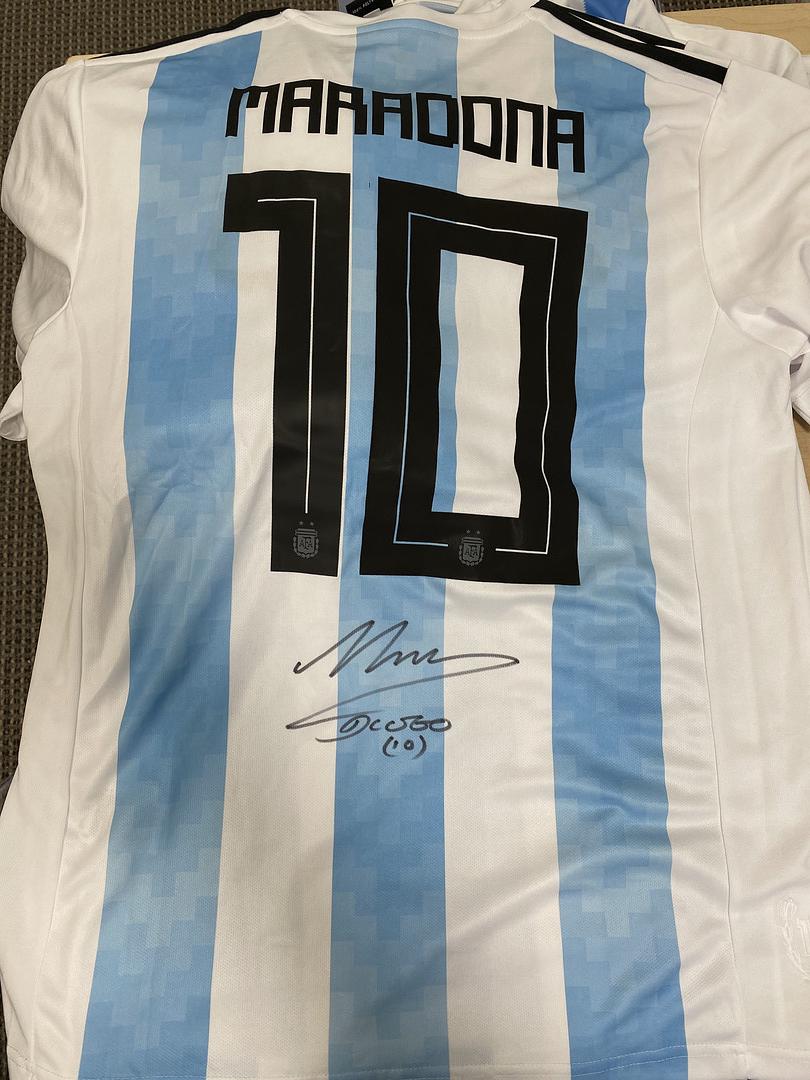 Diego Maradona hand signed jersey Icons COA (1 of 1)