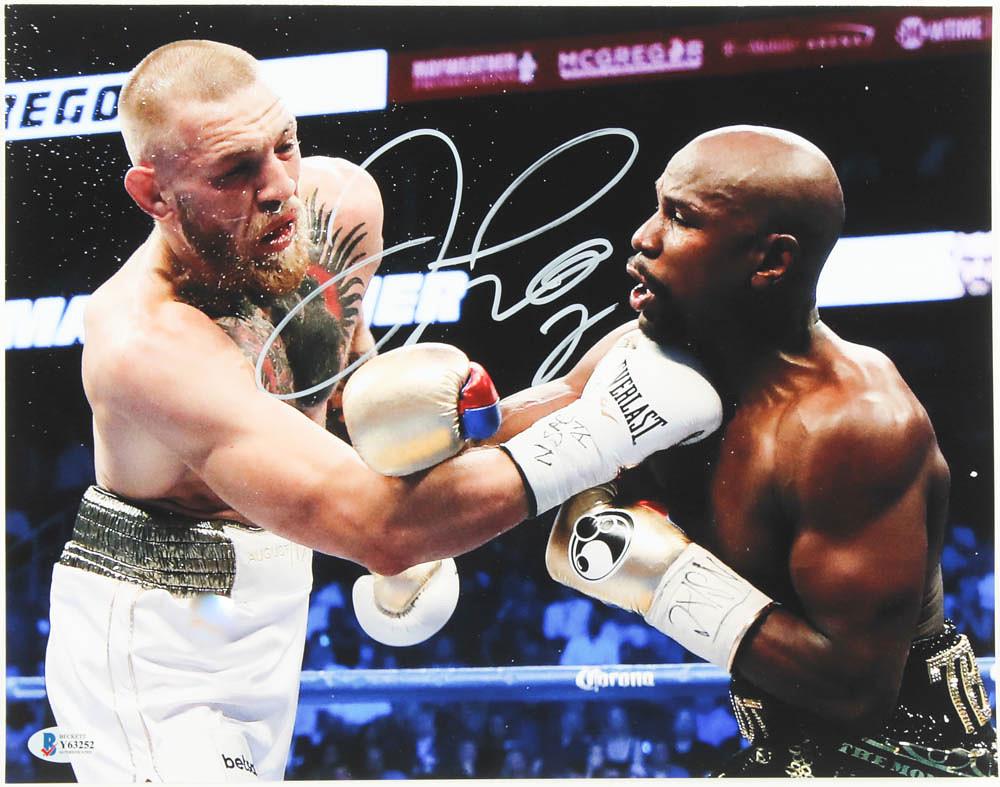 Floyd Mayweather Jr. Signed 11x14 Photo (Beckett COA) (1 of 1)