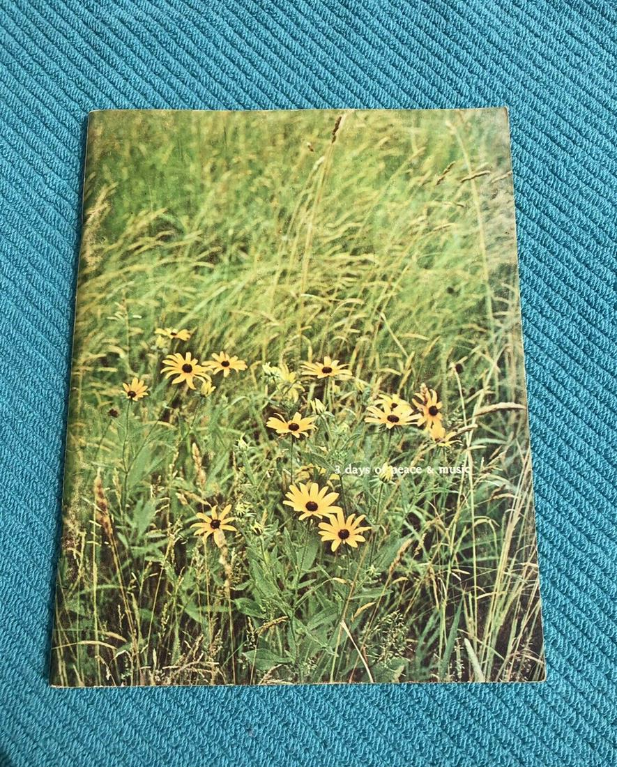 Original Woodstock program Mint condition (1 of 2)