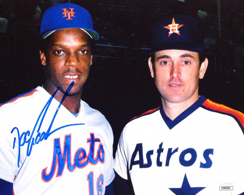 Dwight "Doc" Gooden Signed Mets 8x10 Photo (JSA COA) (1 of 1)