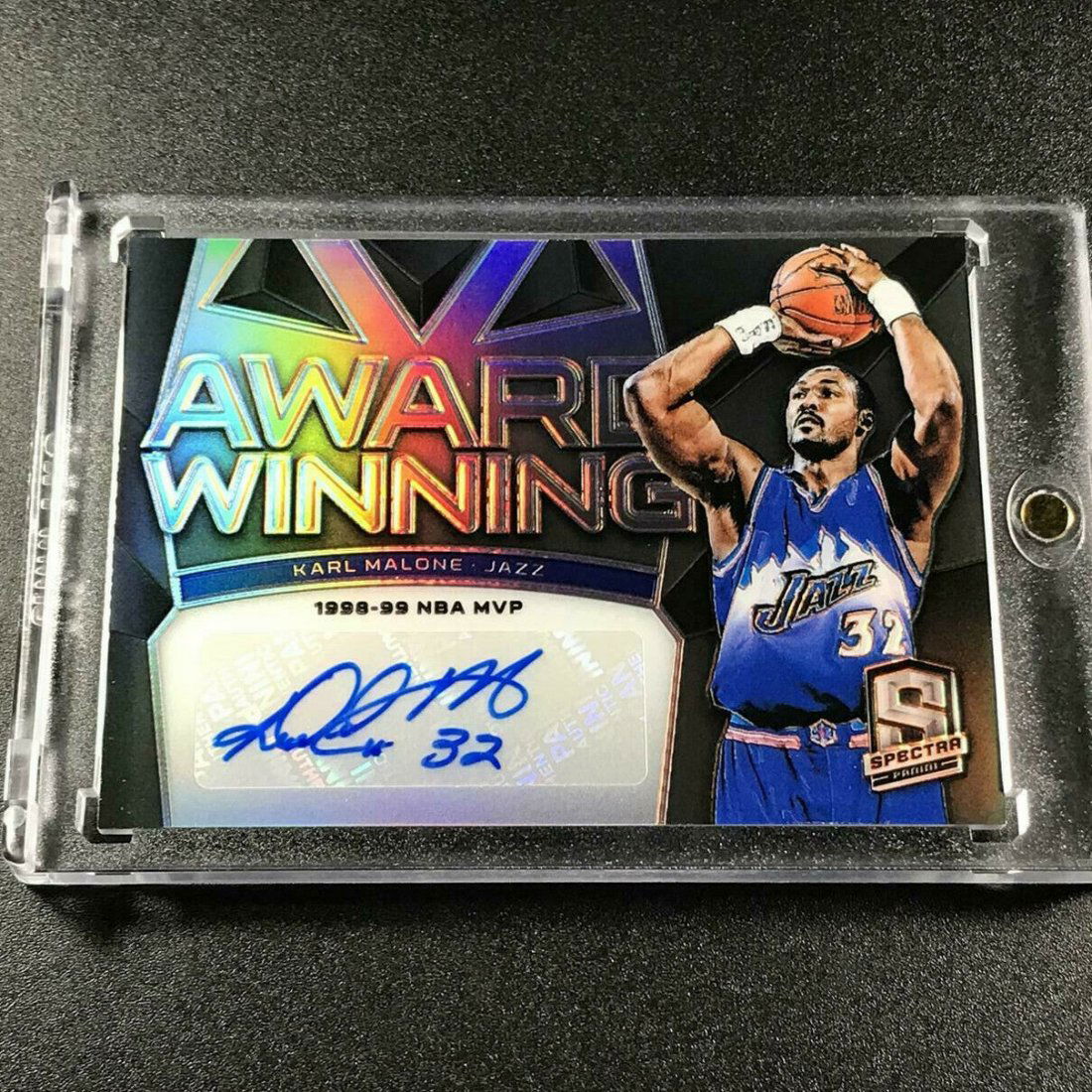 KARL MALONE 2018 PANINI SPECTRA AWARD WINNING AUTO PRIZ (1 of 1)