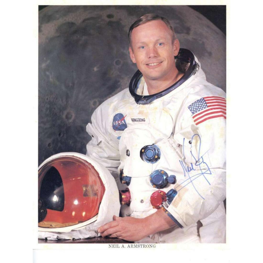 Neil Armstrong Signed Auto 8x10 NASA Photograph Beckett (1 of 2)