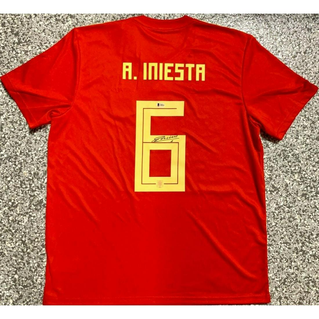 Spain Andres Iniesta Signed Jersey Soccer Autographed: Spain Andres Iniesta Signed Jersey Soccer Autographed