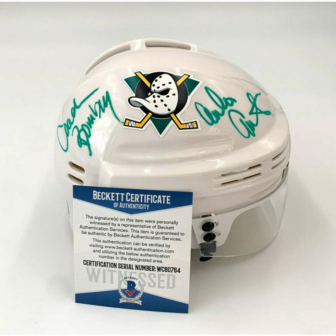 EMILIO ESTEVEZ THE MIGHTY DUCKS SIGNED HELMET AUTOGRAPH (1 of 1)