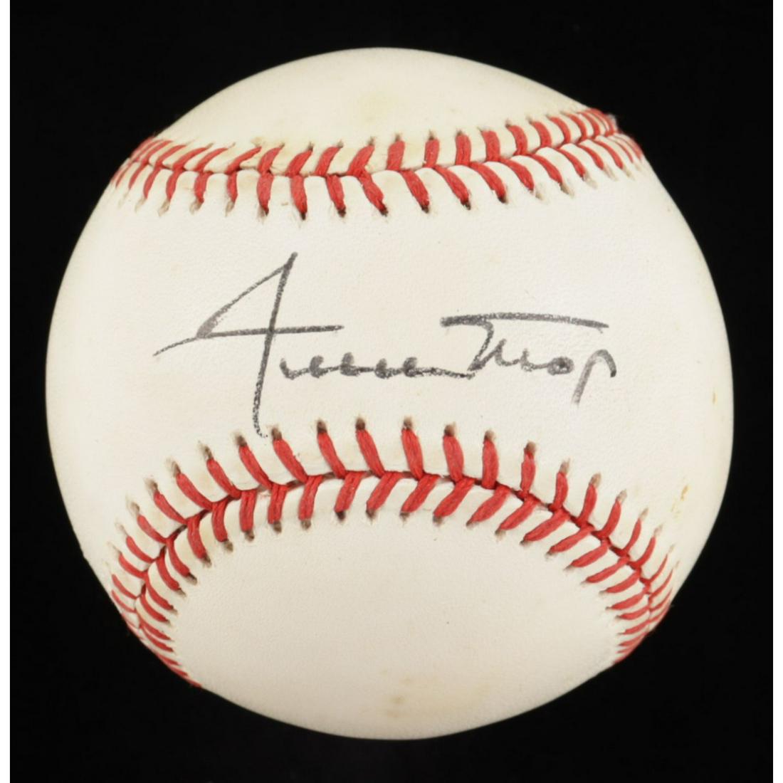Willie Mays Signed ONL Baseball (JSA (1 of 1)