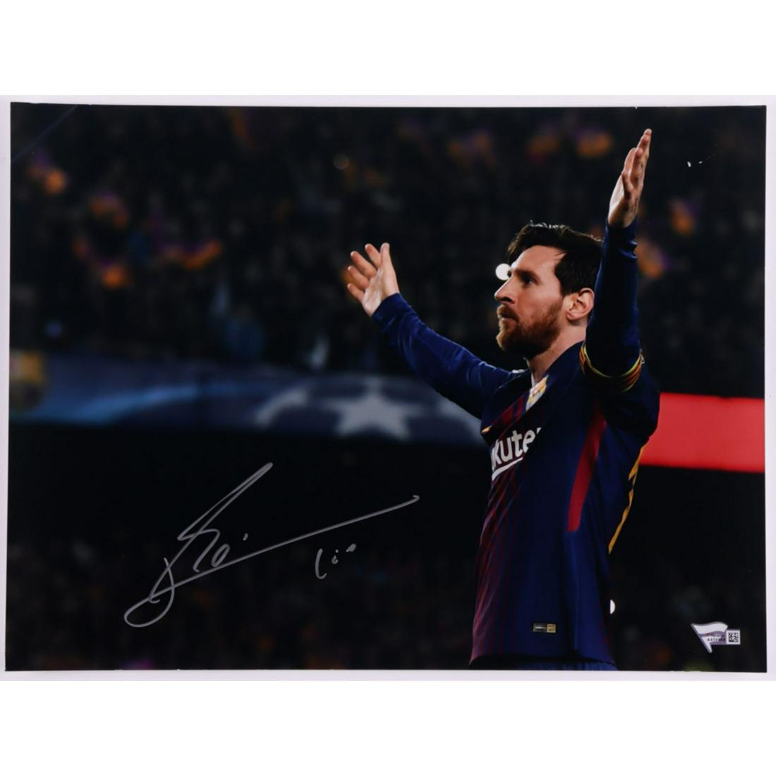 Lionel Messi Signed FC Barcelona 12x16 Photo (Fanatics: Lionel Messi Signed FC Barcelona 12x16 Photo (Fanatics Hologram) (See Description)