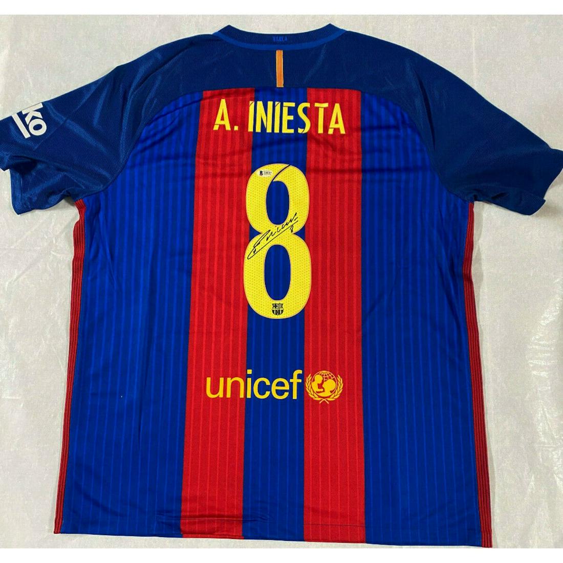 Barcelona Andres Iniesta Signed Jersey Soccer BAS: Barcelona Andres Iniesta Signed Jersey Soccer BAS