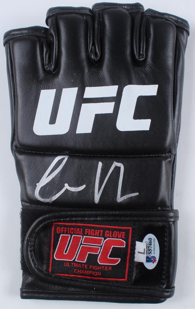 Conor McGregor Signed UFC Glove (Beckett COA) (1 of 1)