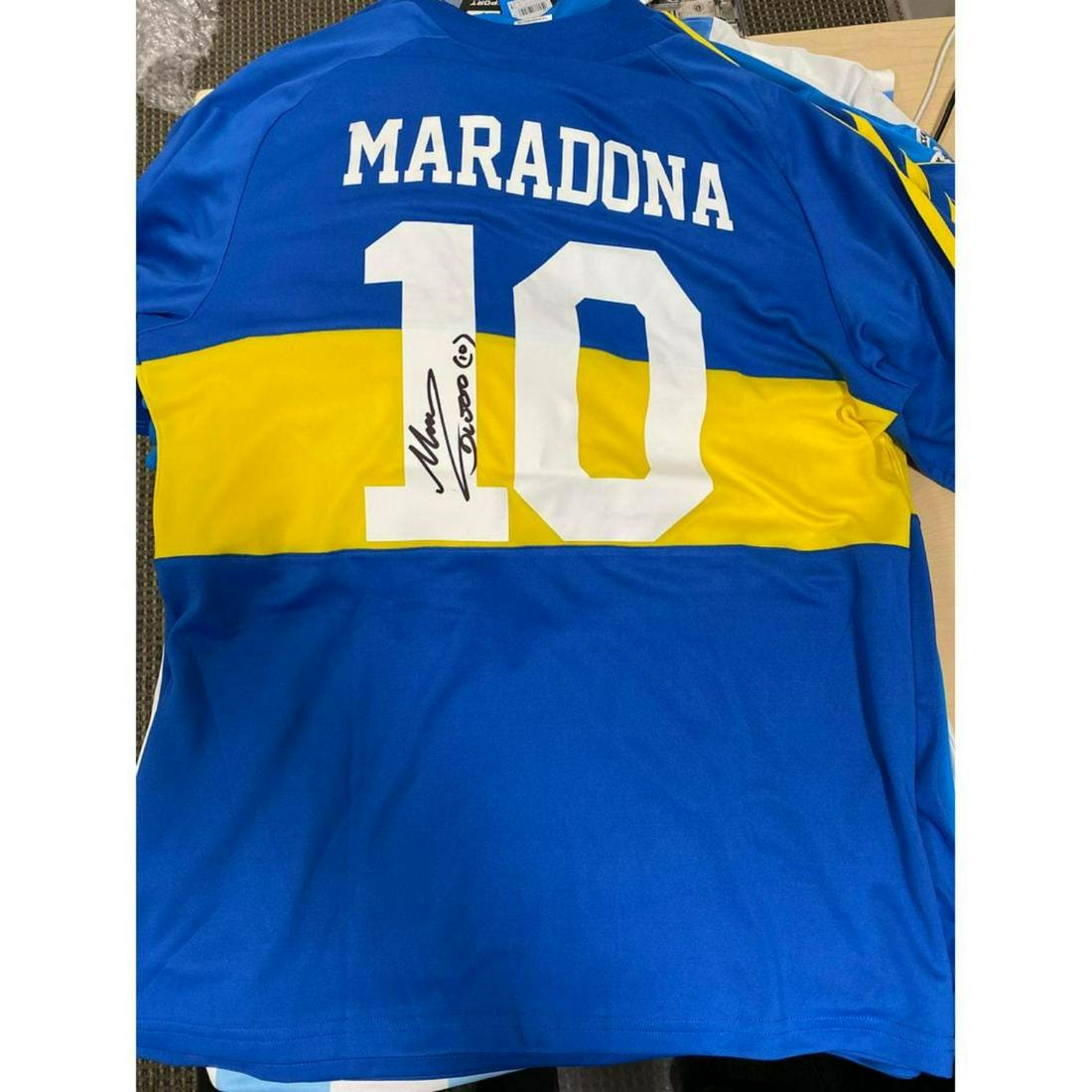 MARADONA Signed BOCA Juniors Home jersey: MARADONA Signed BOCA Juniors Home jersey