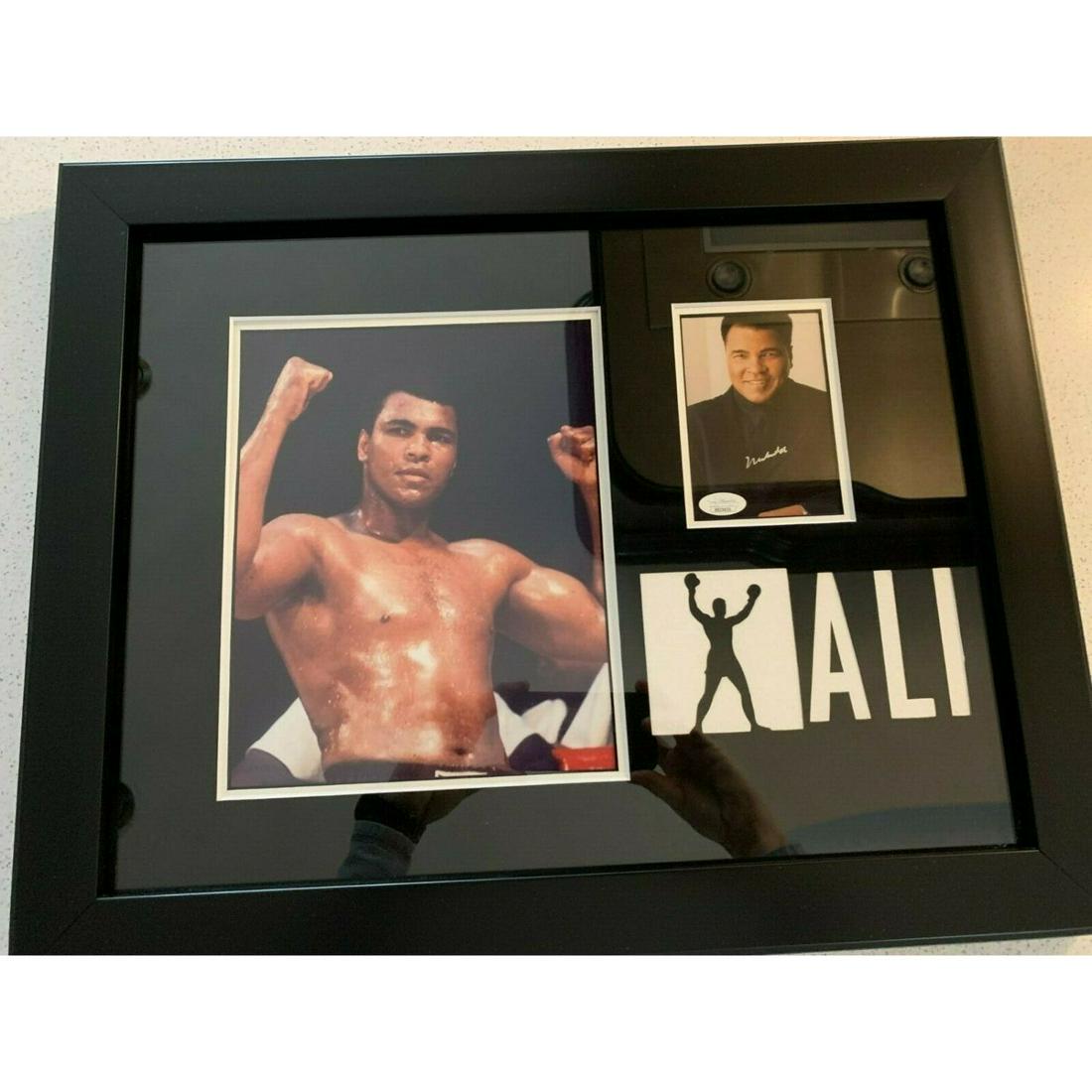 MUHAMMED ALI SIGNED 17X21 CUSTOM FRAMED PHOTO RARE JSA (1 of 1)