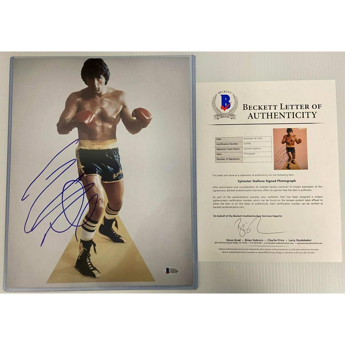 SYLVESTER STALLONE SIGNED 11X14 PHOTO (BAS BECKETT) (1 of 1)