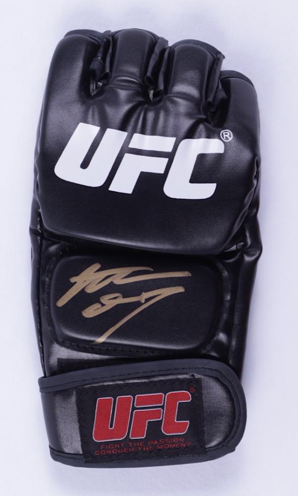 Nate Diaz Signed UFC Glove (JSA COA) (1 of 1)